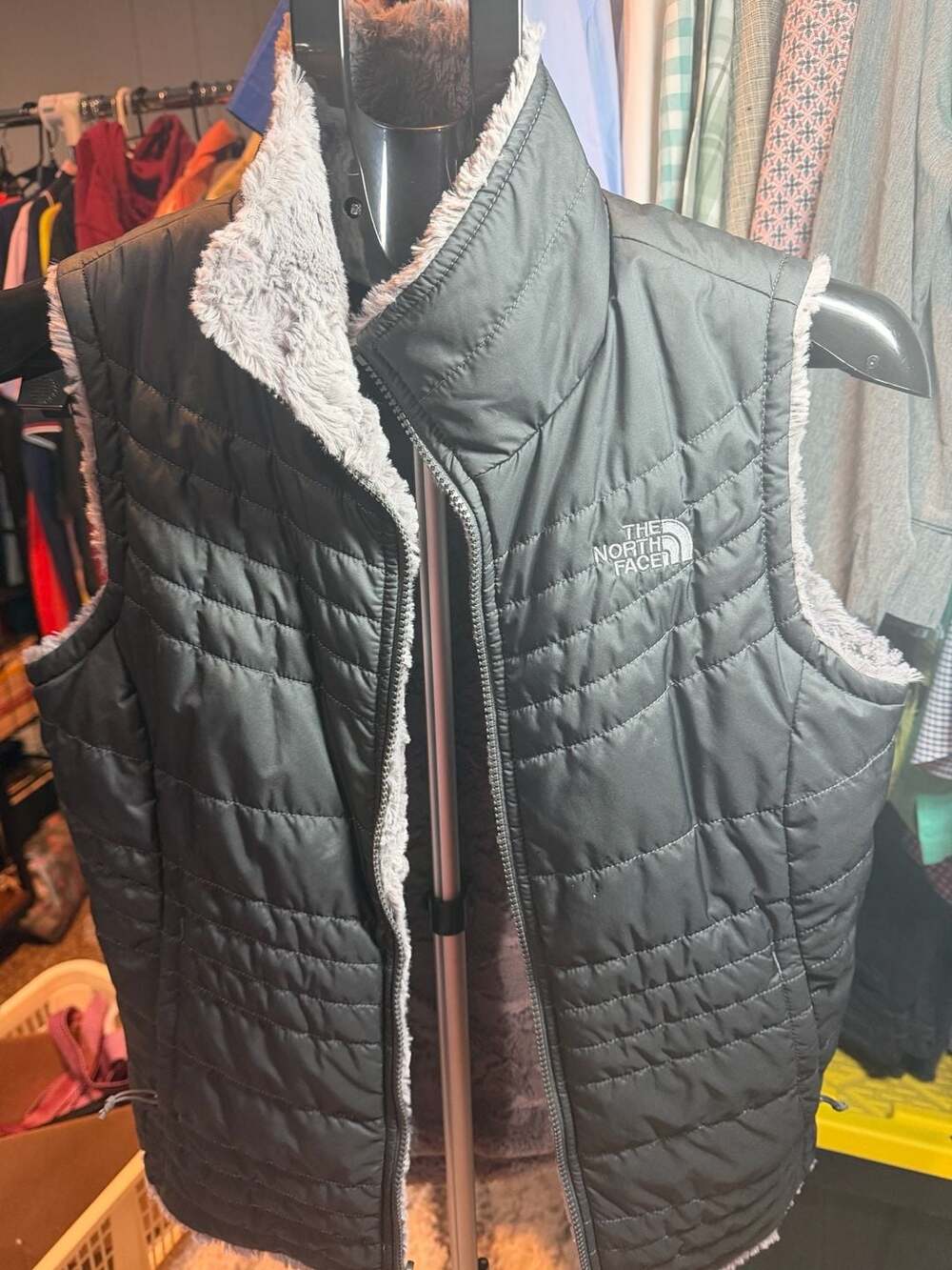 The North Face Mossbud Swirl Reversible Vest Black Gray